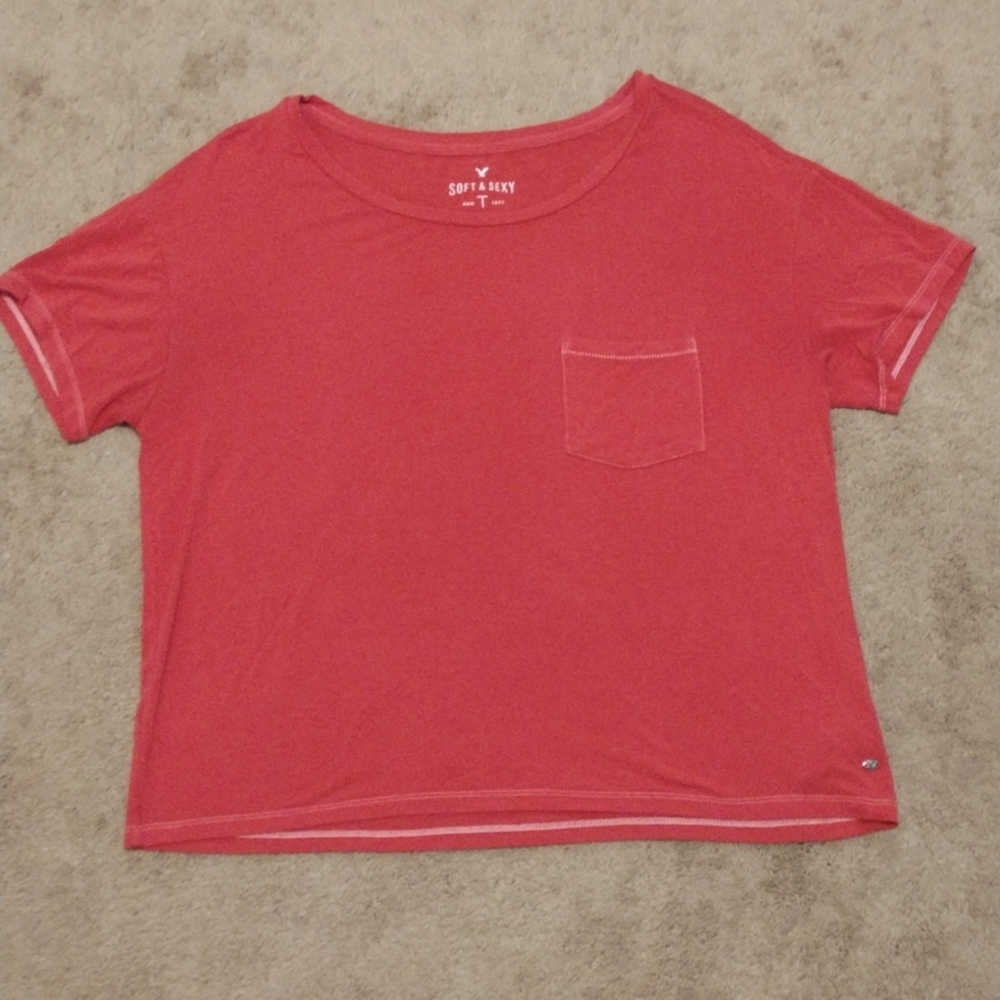 Red T-shirt with pocket (American Eagle)